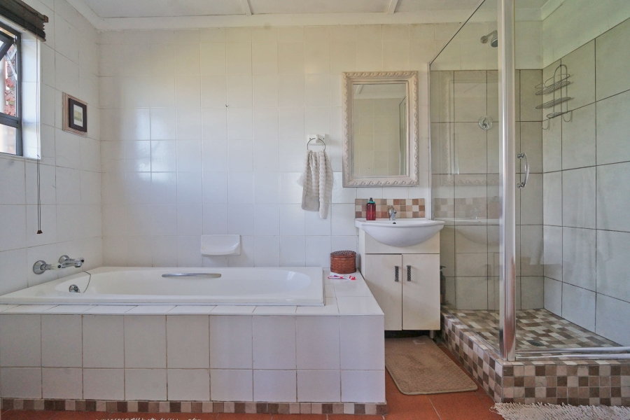 3 Bedroom Property for Sale in Winterstrand Eastern Cape